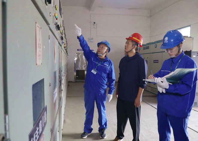 四川威遠開展安全用電檢查 專業電氣安裝服務為企業發展保駕護航